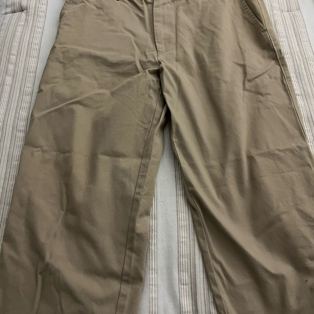 Dockers Men's Khaki Chinos